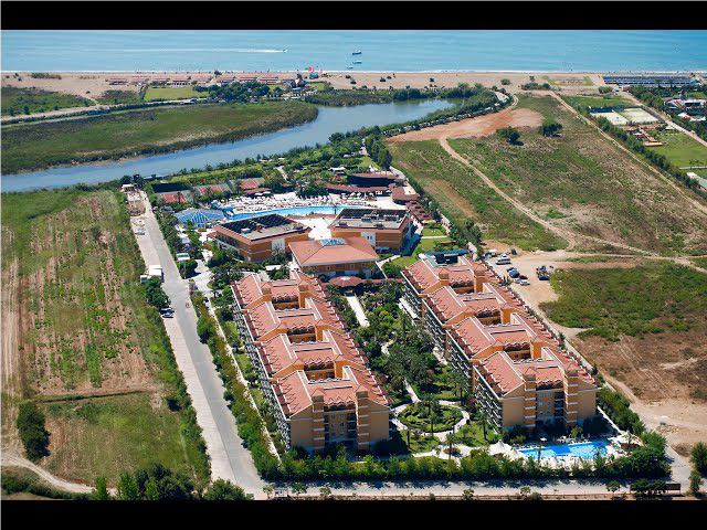 CYRISTAL PRAISO VERDE RESORT